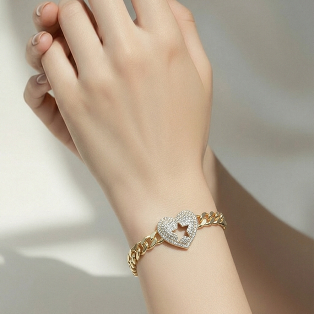18k Gold Plated Heart Charm Bracelet Nwt